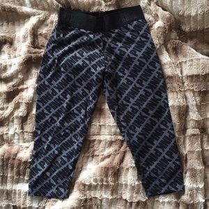 VS Pink Ultimate cropped workout leggings S